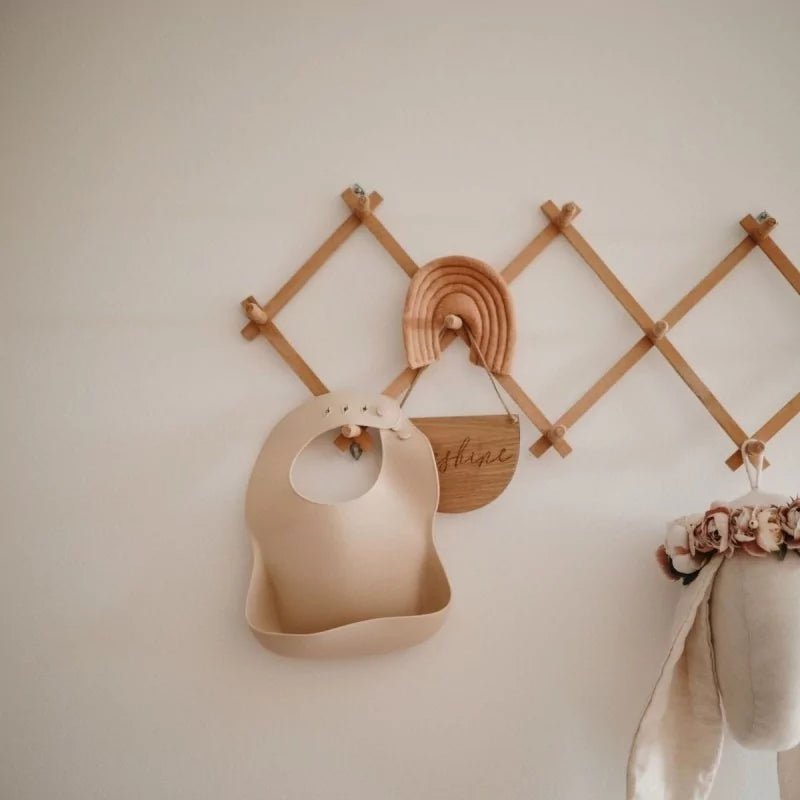 Mushie Siliconen Baby Slabbetje | Shifting sand