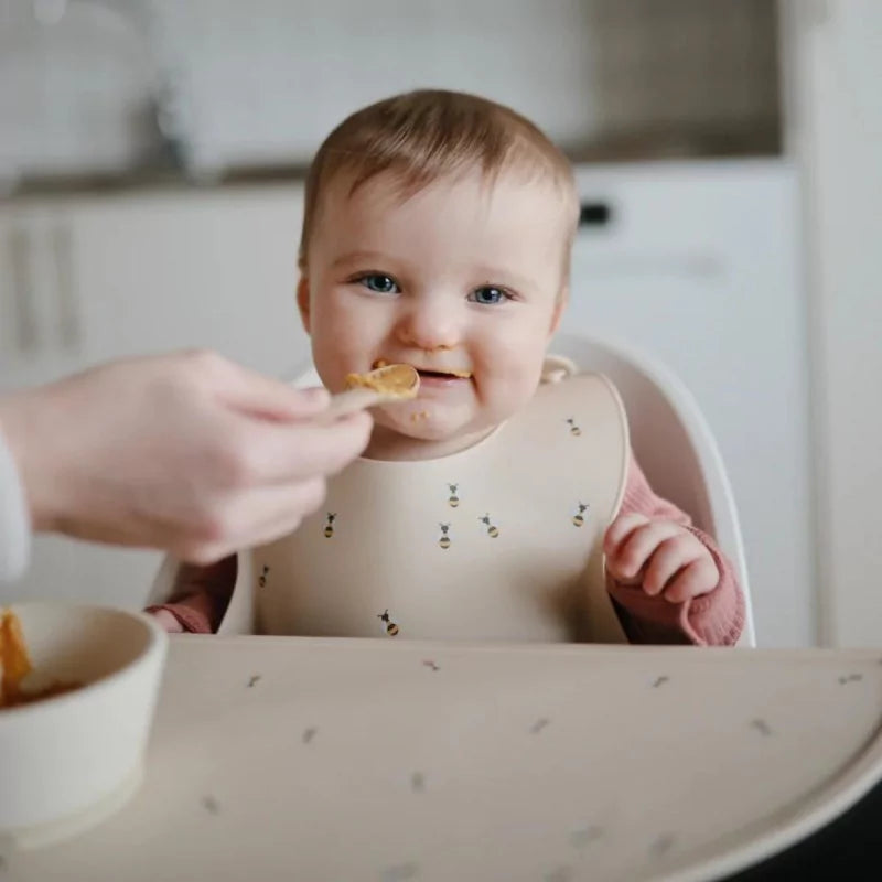 Mushie Siliconen Baby Slabbetje | Bees