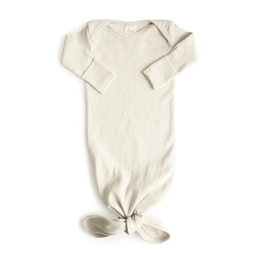 Mushie Ribbed knotted baby gown | Ivory